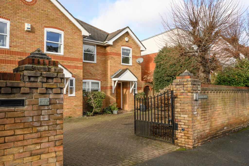 Main image of property: Arterberry Road, London, SW20