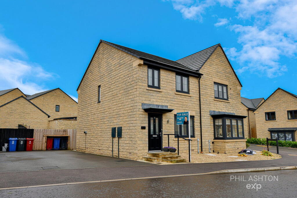 3-bed semi-detached on Kettledrum Drive,Burnley,Lancashire,BB10 4BA, £270,000