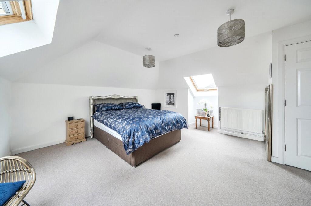 Oakbank Avenue, Walton On Thames, KT12 - More