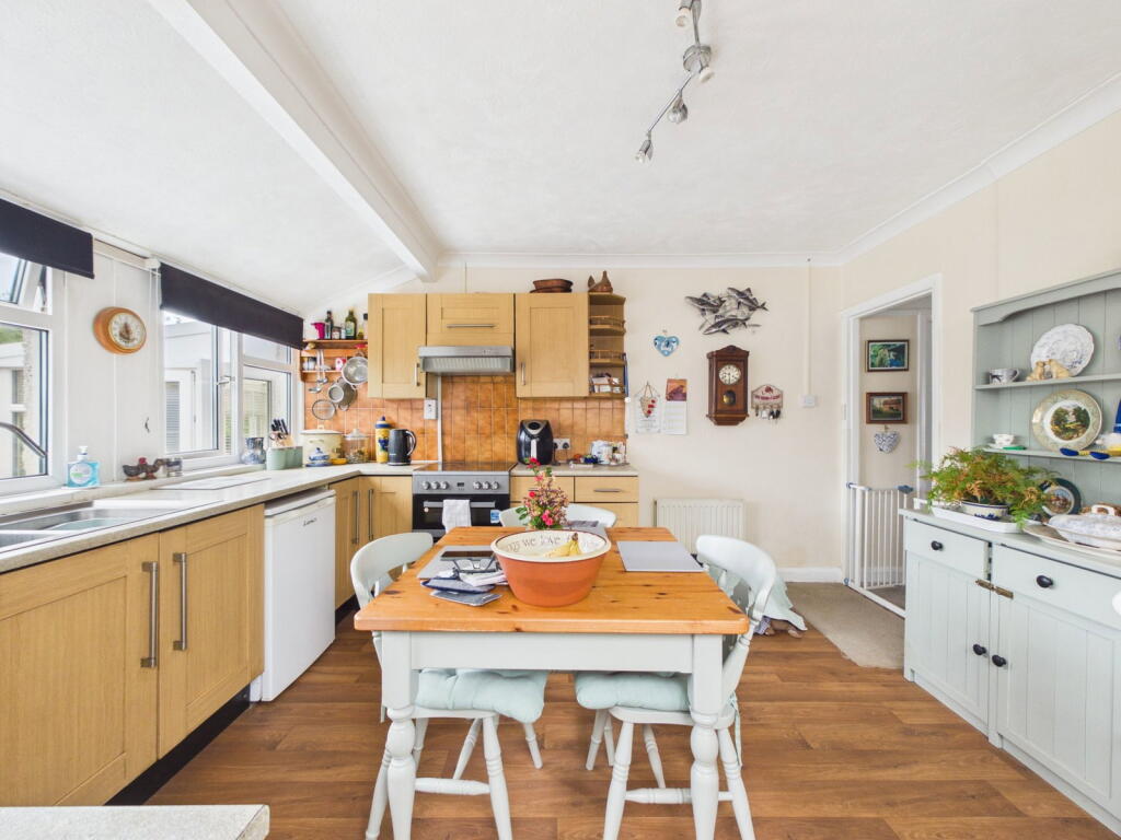 House in Worthing, West Sussex - View 3