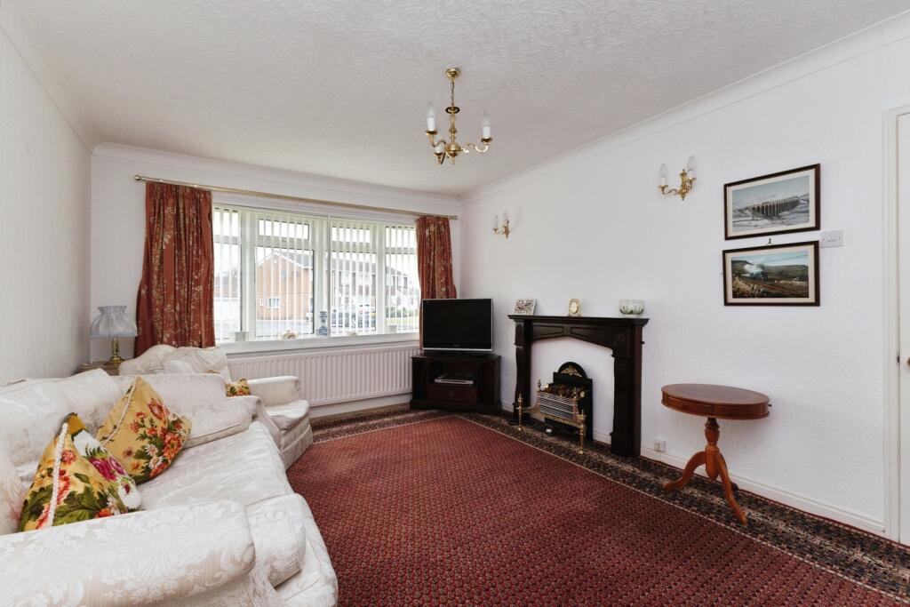 Uldale Drive, Egglescliffe, Stockton-on-Tees, Durham, TS16 photo 3