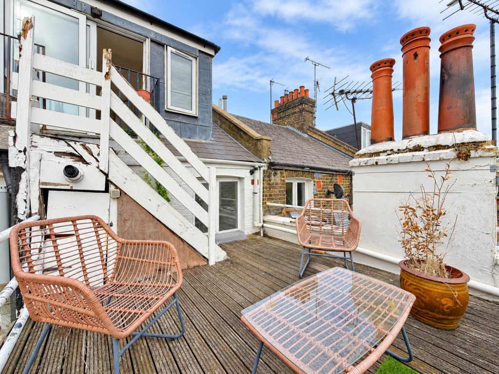 Apartment in London - View 2