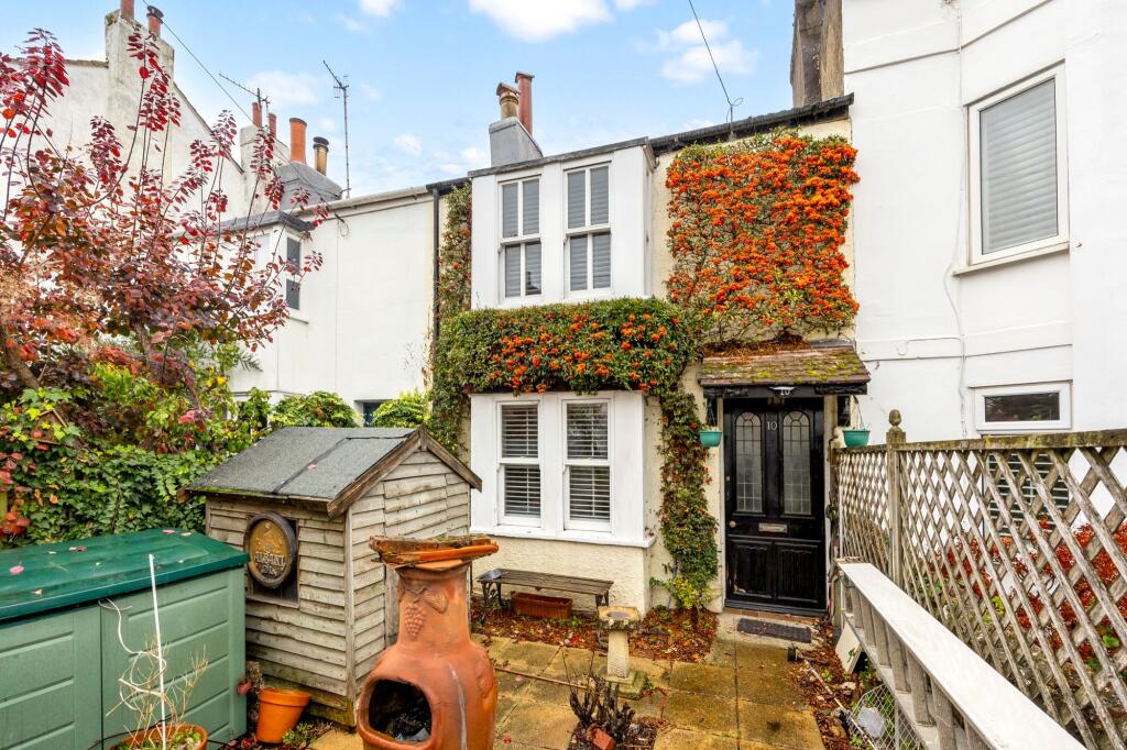 Main image of property: North Gardens, Brighton, BN1