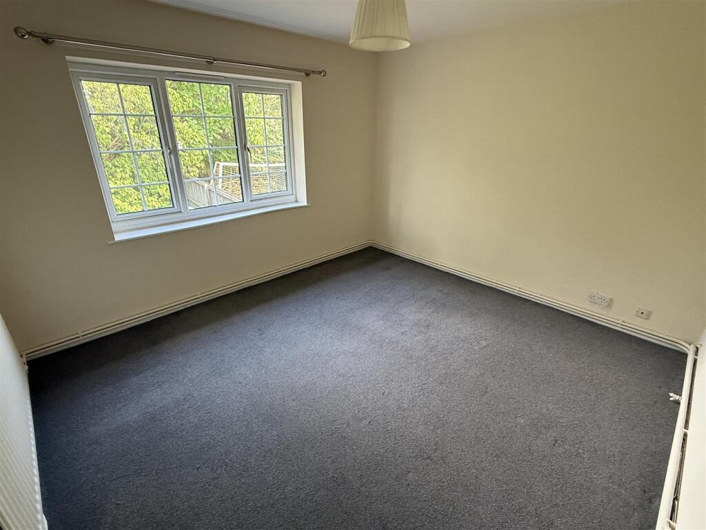 Apartment in Warwick, Cliff Hill - View 5