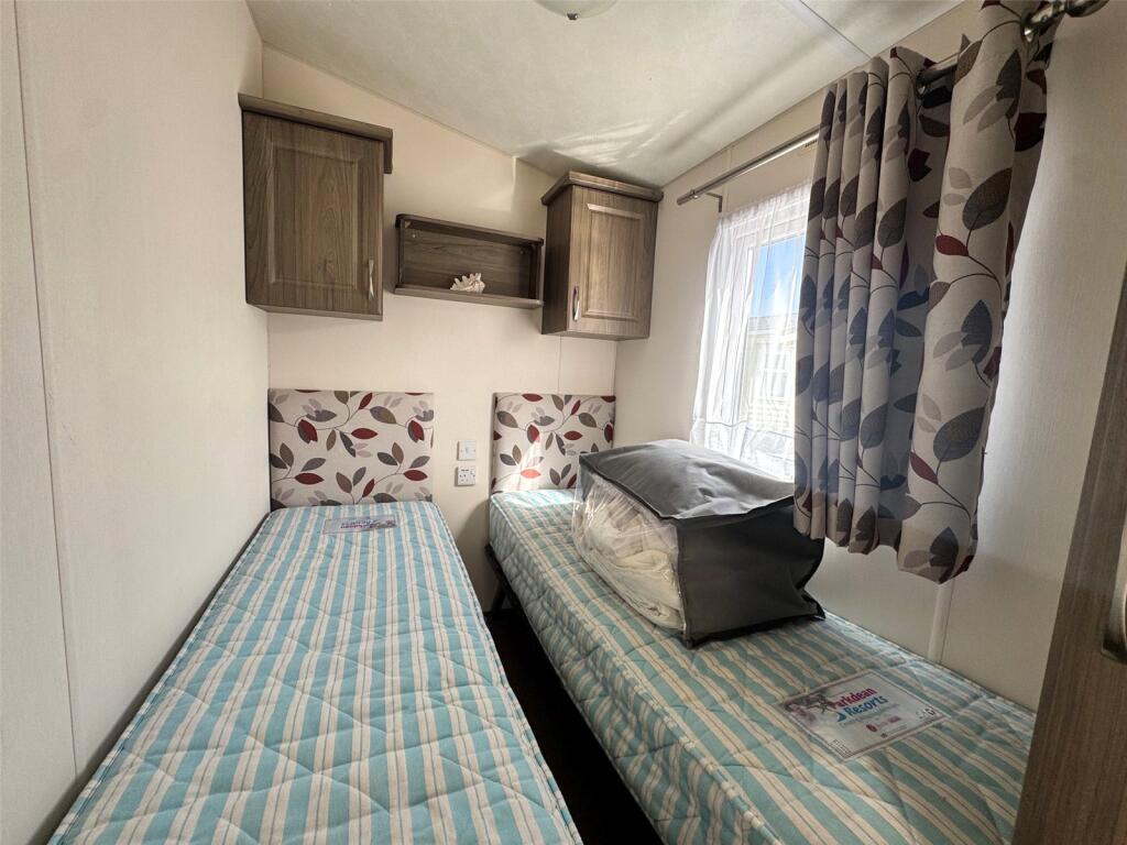 House in Portsmouth - More