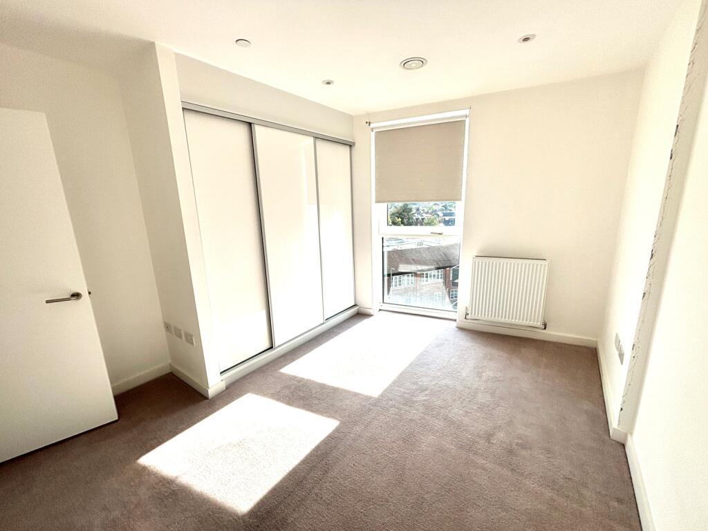 Apartment in Twickenham - View 5