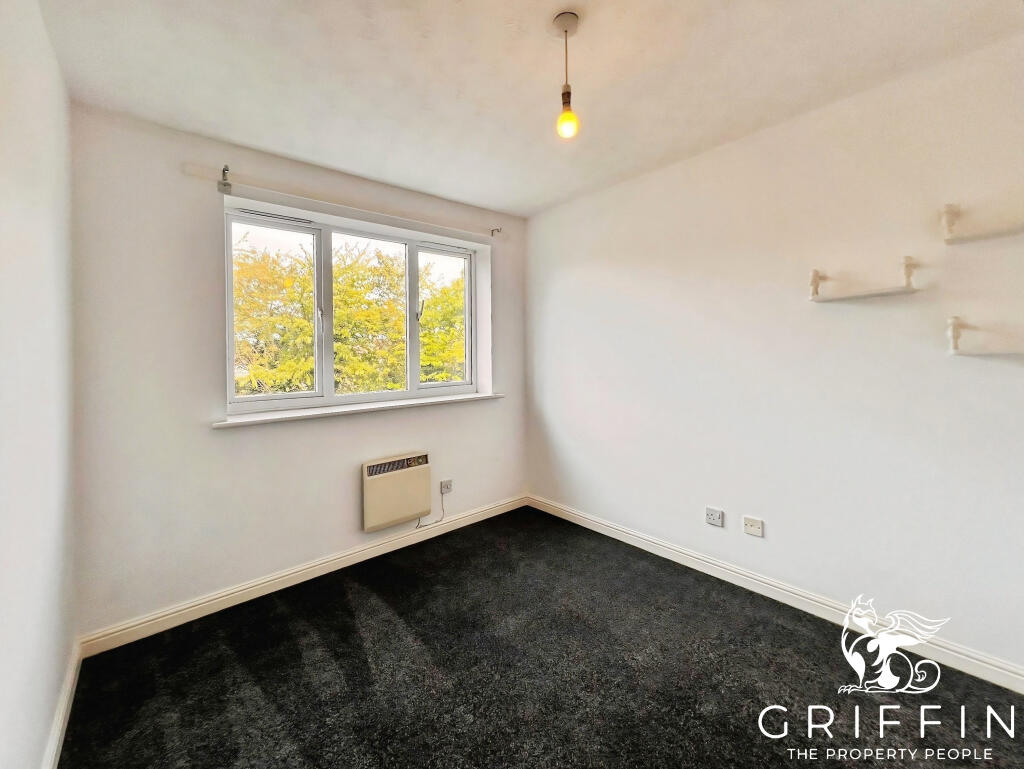 Apartment in Romford - View 5