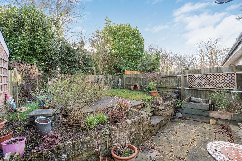Cowdray Close, Milton Keynes photo 4