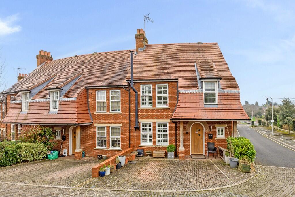 Main image of property: Lourdes Crescent, Hungerford, Berkshire, RG17 0GY
