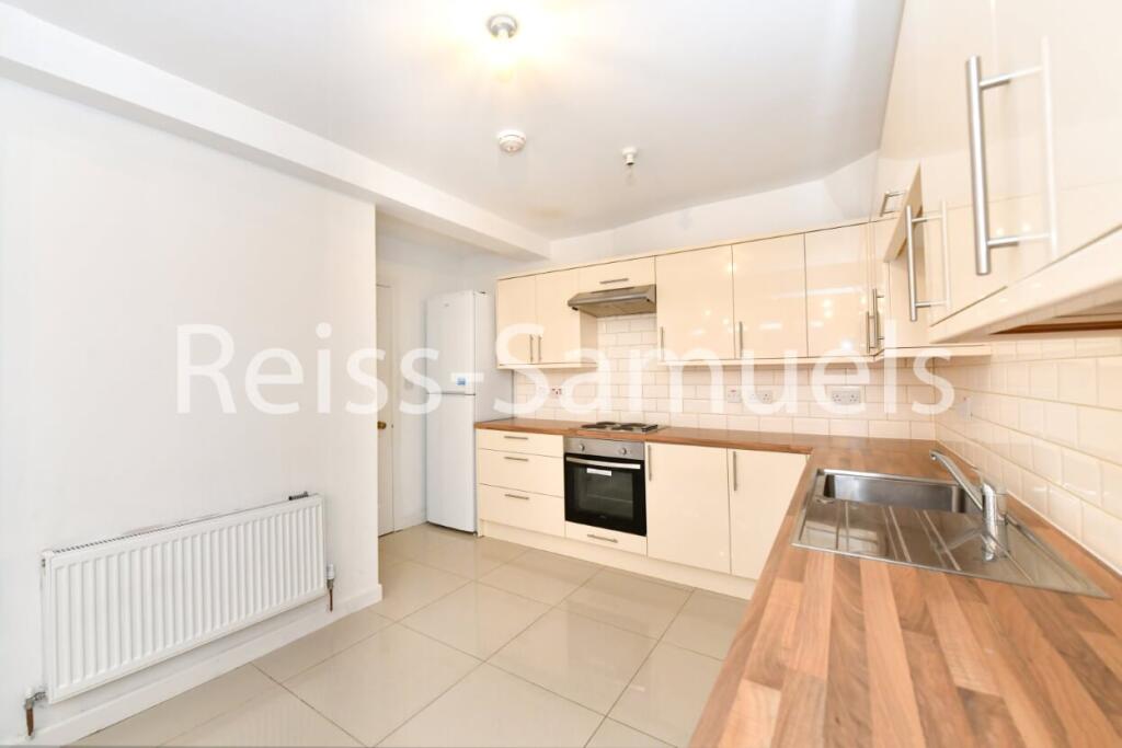 5 bedroom town house for rent
