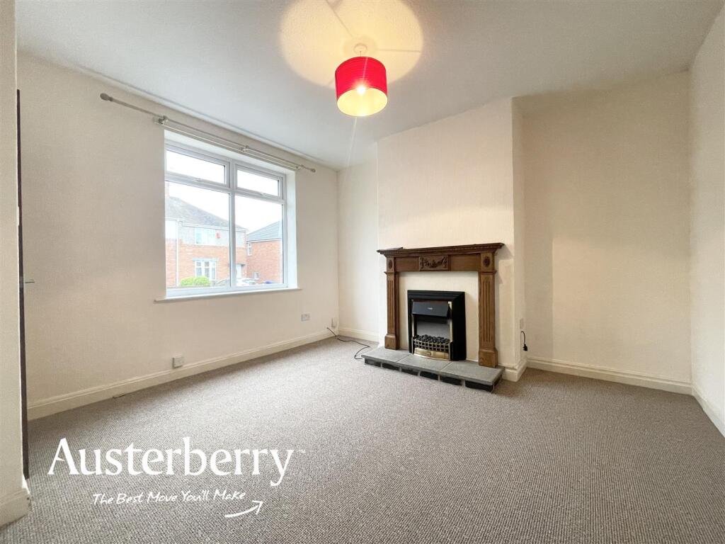 House in Stoke-on-Trent - View 4
