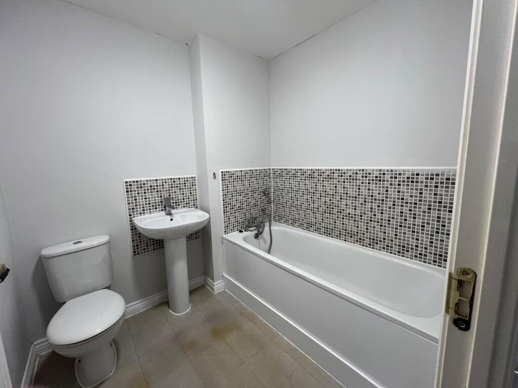 House in Bath, Wincanton - More
