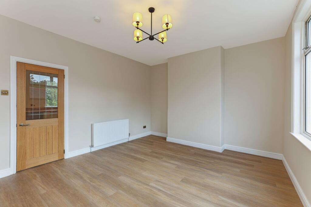 House in Wakefield - View 5