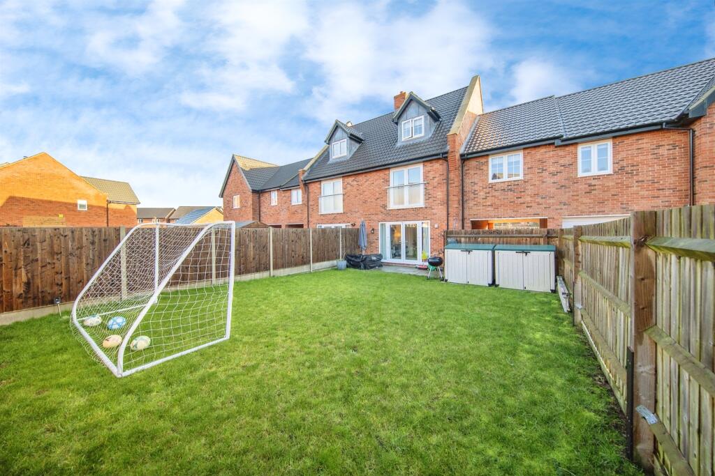 Howgate Close, Chilton, Sudbury photo 3