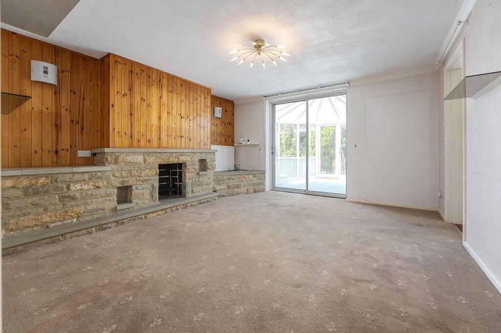 House in Sutton - View 5