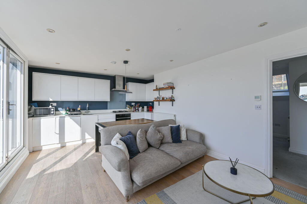 Apartment in London - View 5