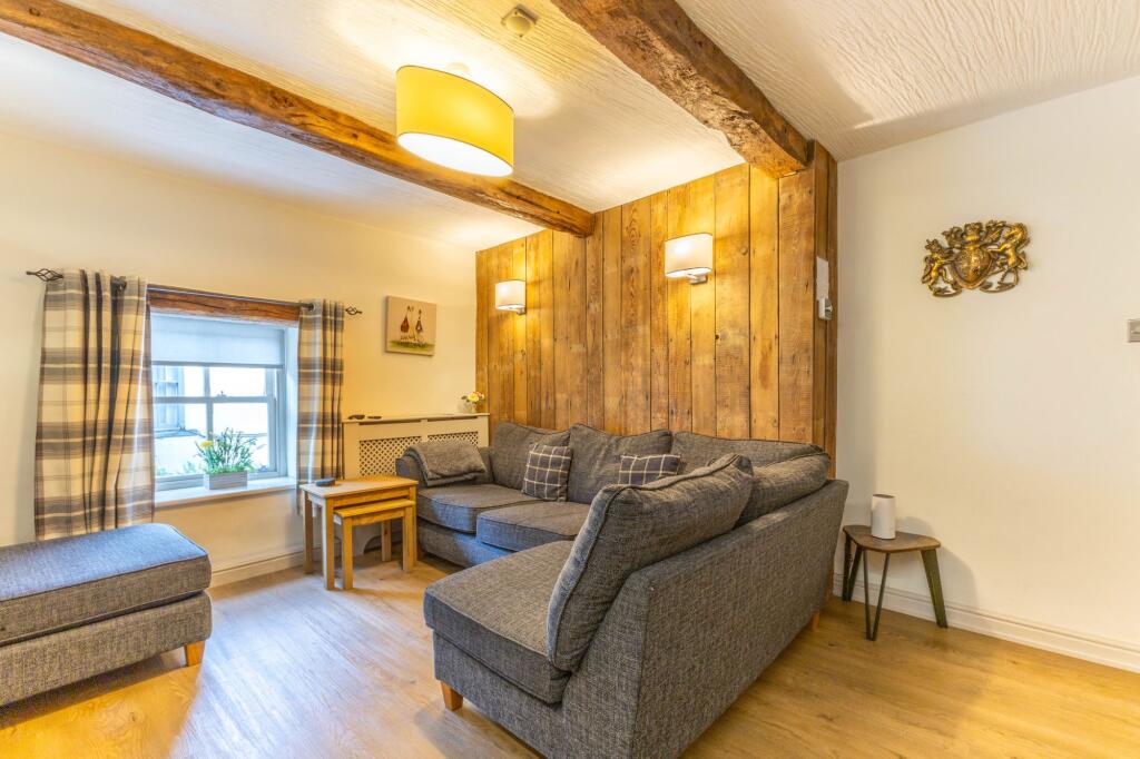 2-bed flat on Flat 1, 36 Main Street, Kirkby Lonsdale, £185,000