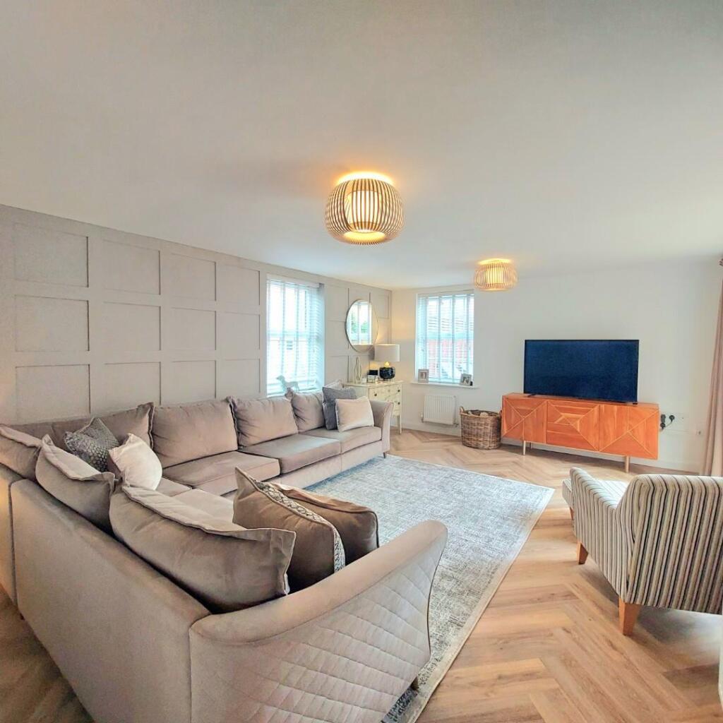 Sawford Close, Earls Barton, Northamptonshire NN6 photo 3