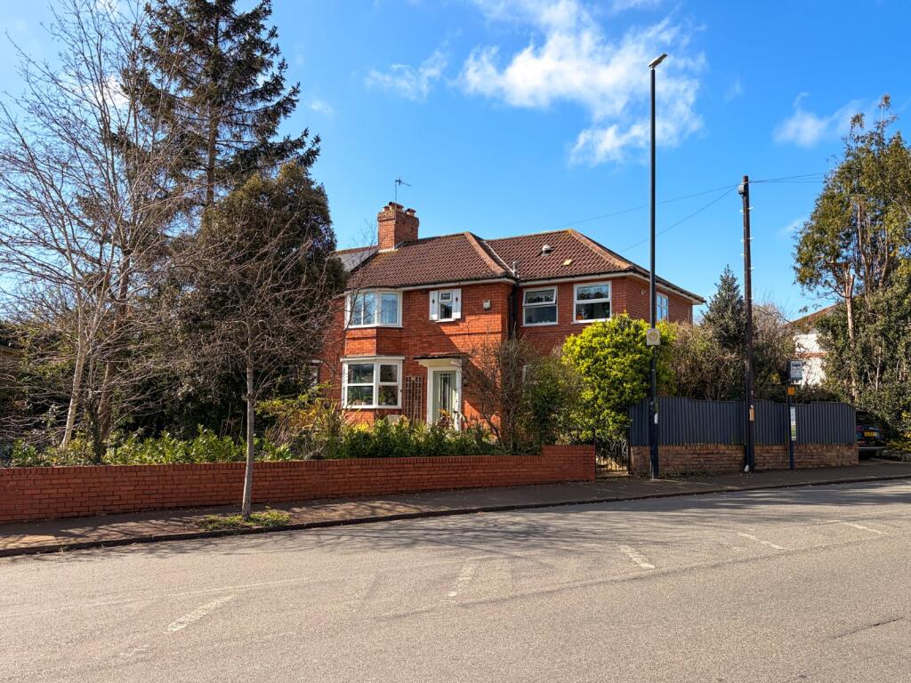Main image of property: Westbury Lane, Bristol, Somerset, BS9