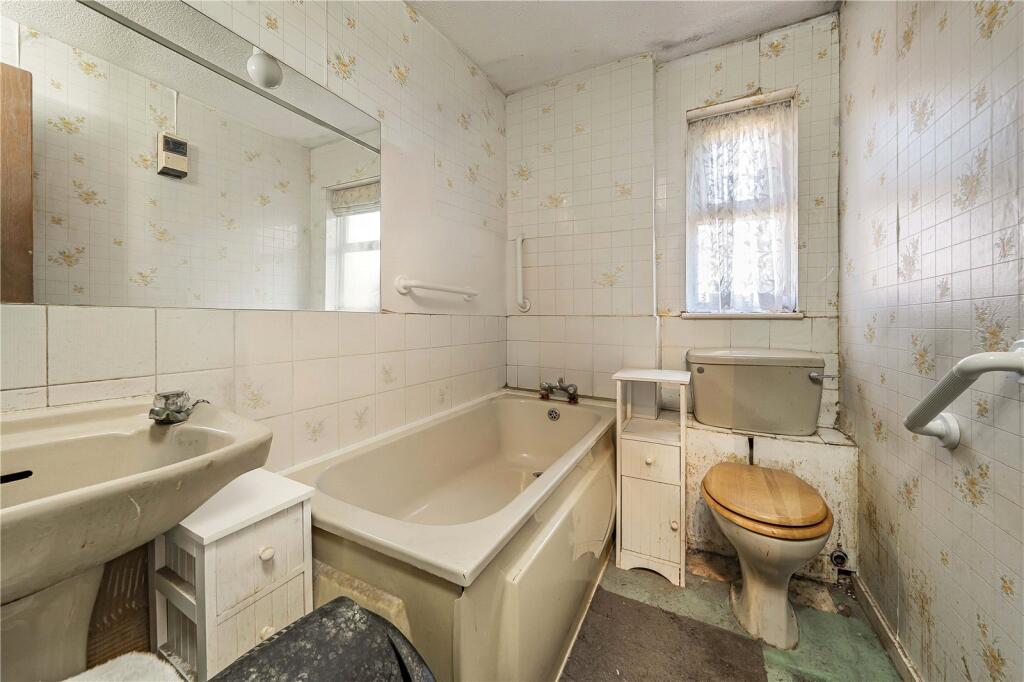 Apartment in London - View 5