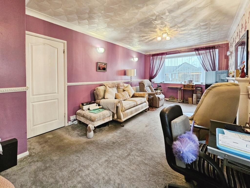 Quendon Way, Frinton-on-Sea, Essex photo 2