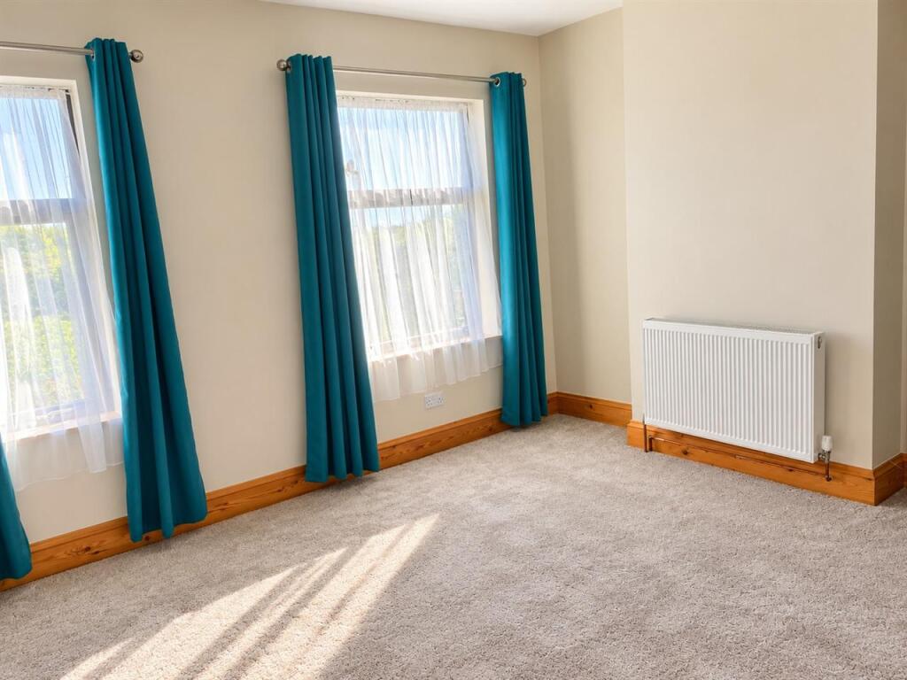 House in North Warwickshire, Coleshill - More