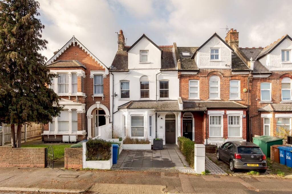 Main image of property: Lordship Lane, London, SE22