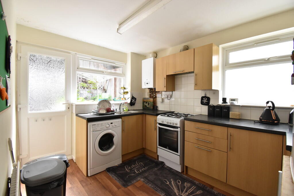 Woodwater Lane, Exeter photo 4