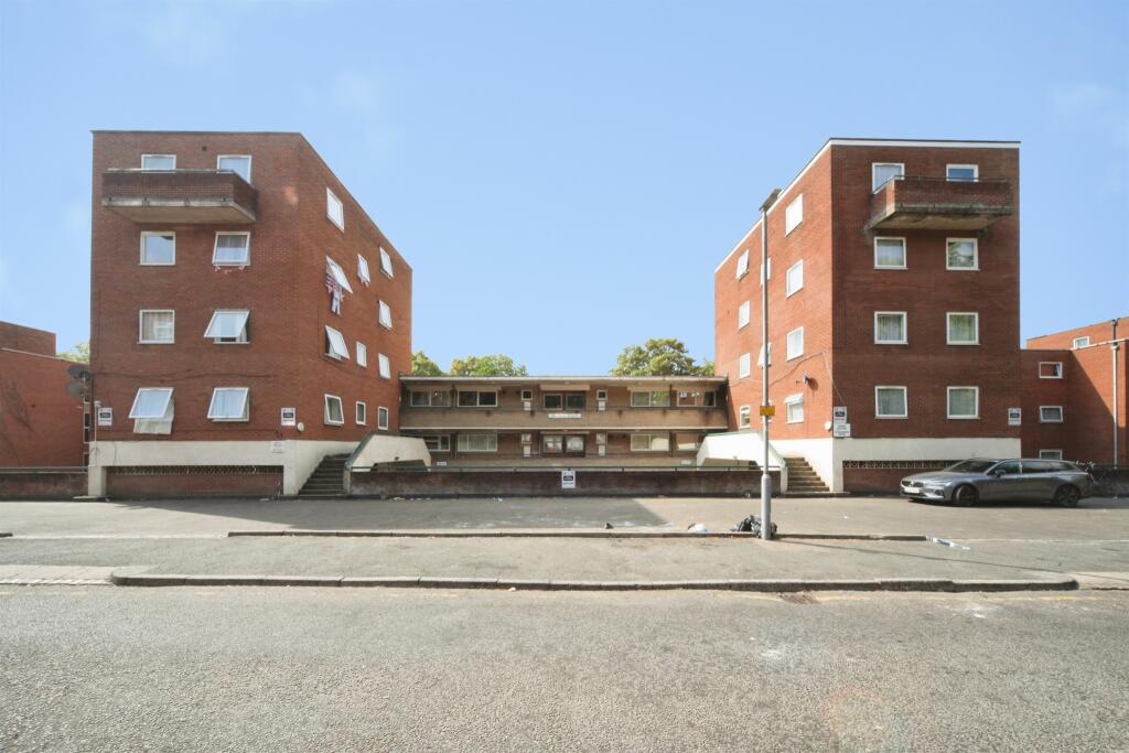 Apartment in Luton