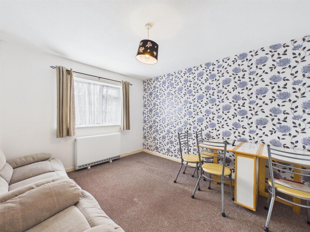 Apartment in Birmingham, Acocks Green - View 2