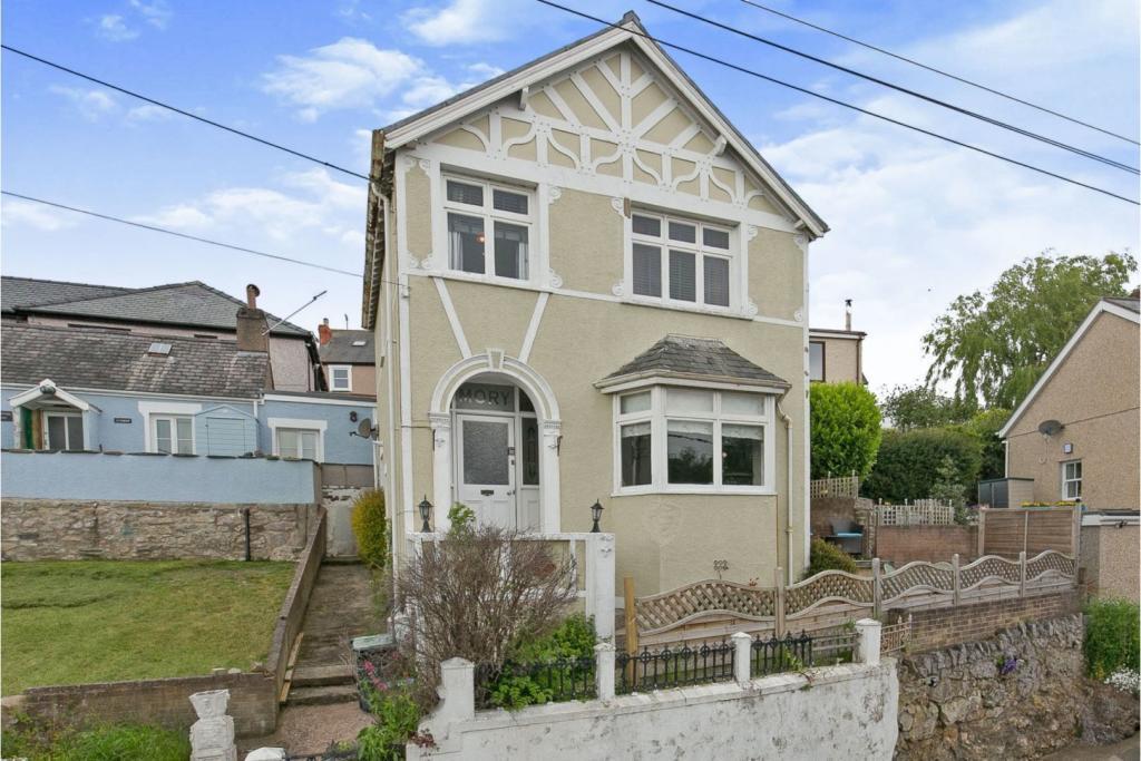 Main image of property: Pendre Road, Penrhynside, Llandudno