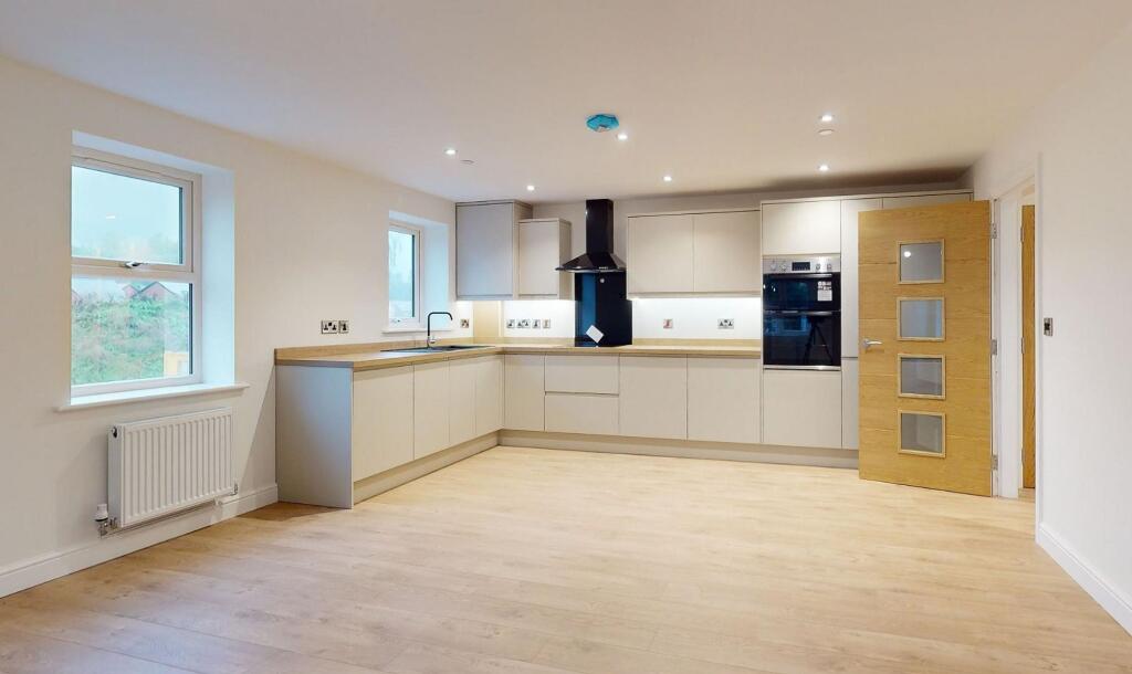 Apartment in Chester, Mold - View 5