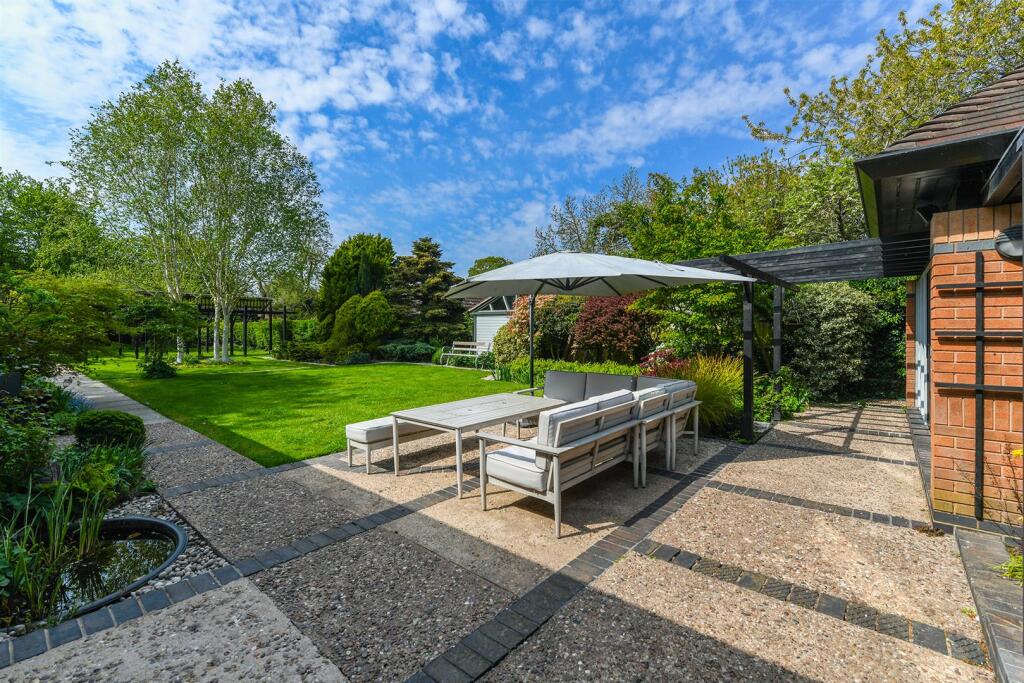Kneeton Road, East Bridgford, Nottingham - View 4
