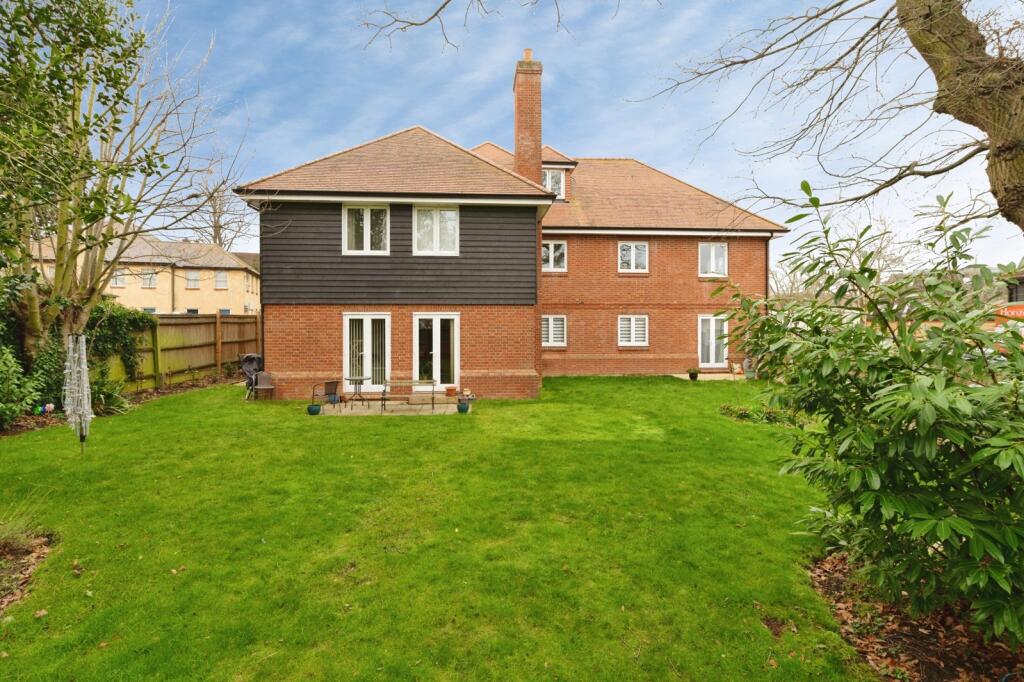 Locks Hill, Rochford, Essex, SS4 photo 2