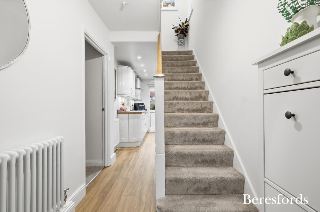 Abbotts Close, Romford, RM7 - View 4