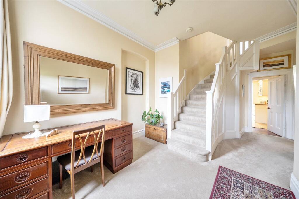 House in London, Fortis Green, Muswell Hill - More