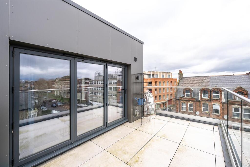 Apartment in London, Walthamstow Village, Leyton - More