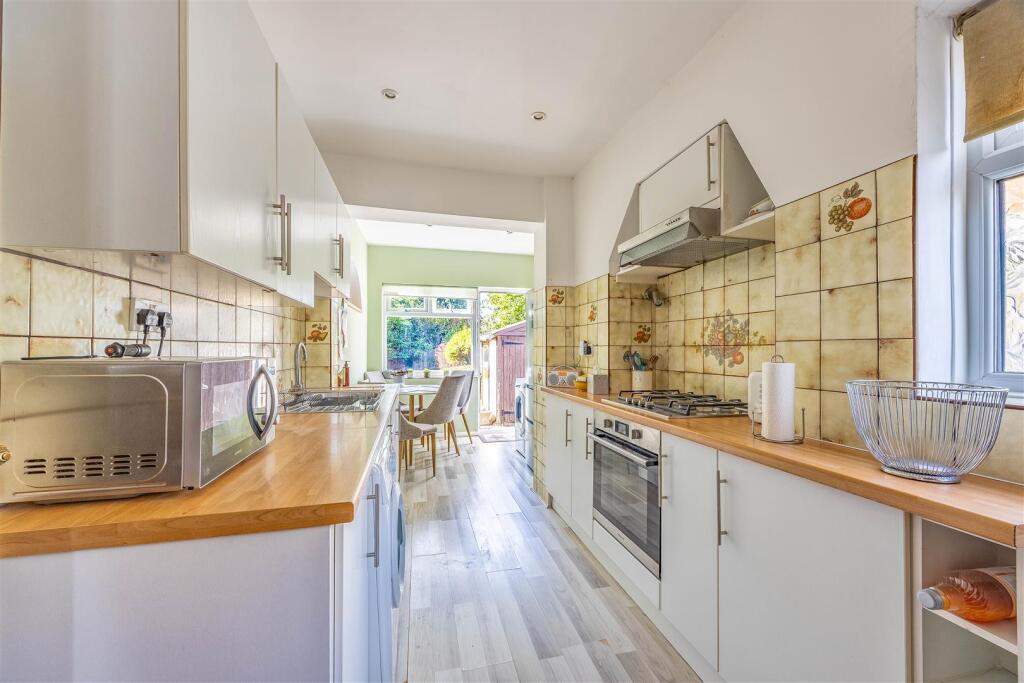 House in Rochford - View 3