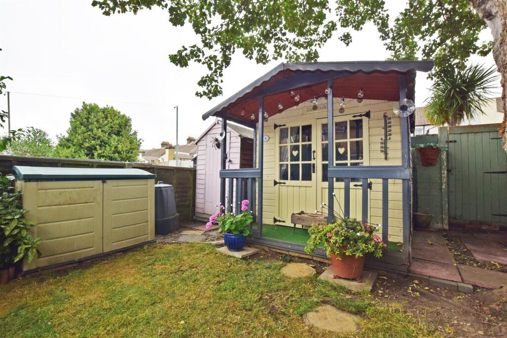 House in Gillingham, Twydall - View 2