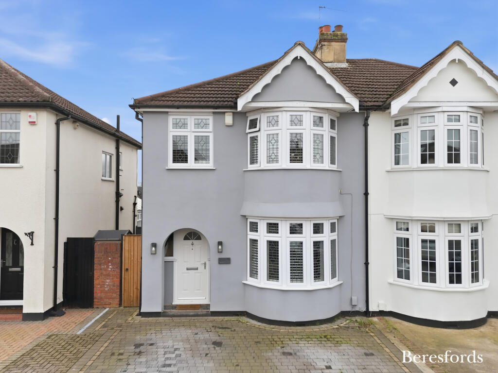 Main image of property: Kenilworth Gardens, Hornchurch, RM12