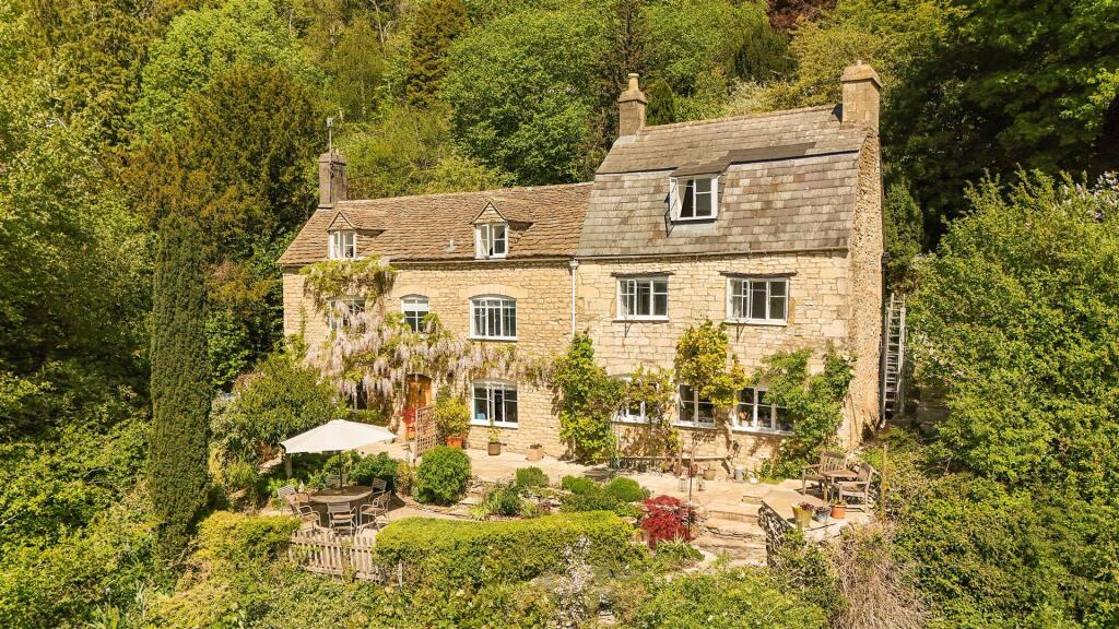 5-bed detached on Watledge, Nailsworth, Stroud, £1,000,000