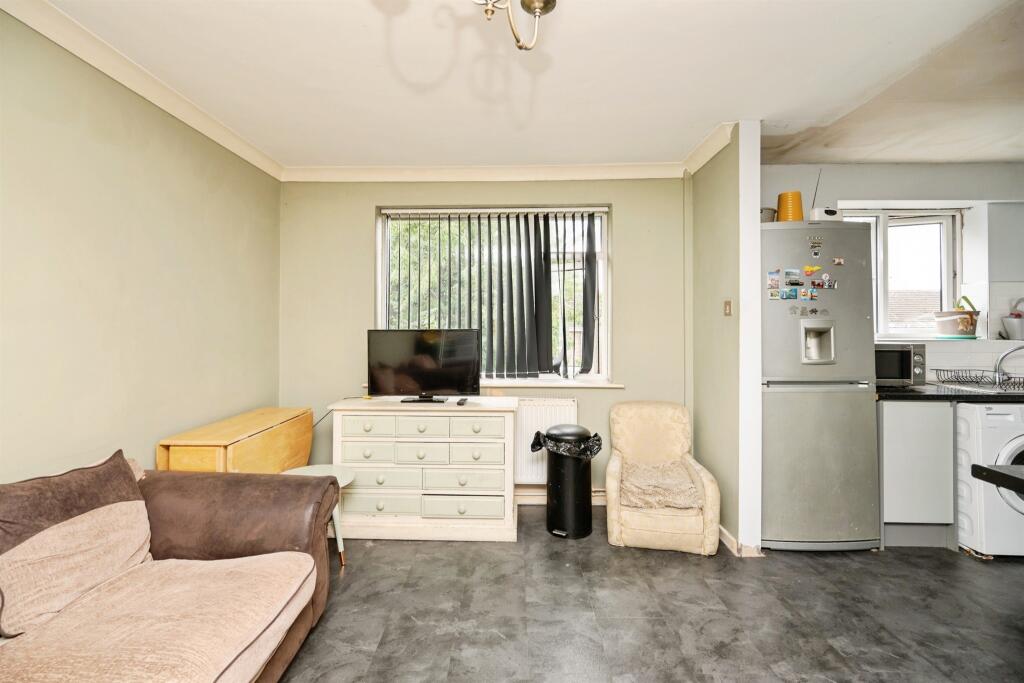 Vicarage Close, Birmingham photo 4