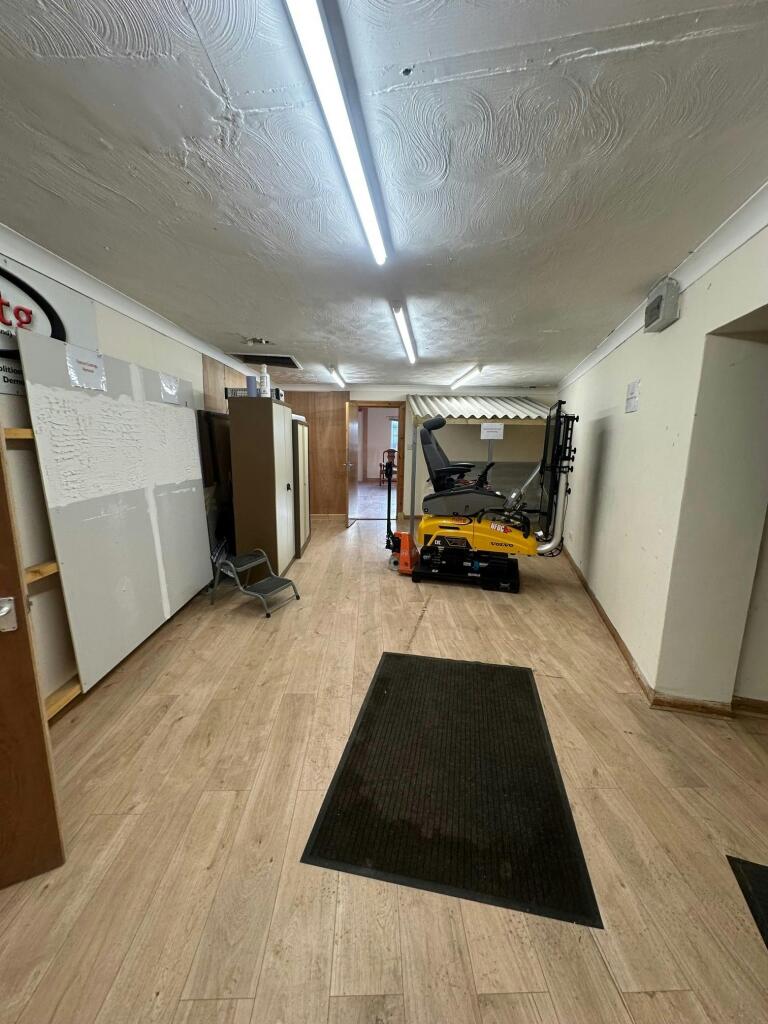 30 Nisbet St - 008.jpg