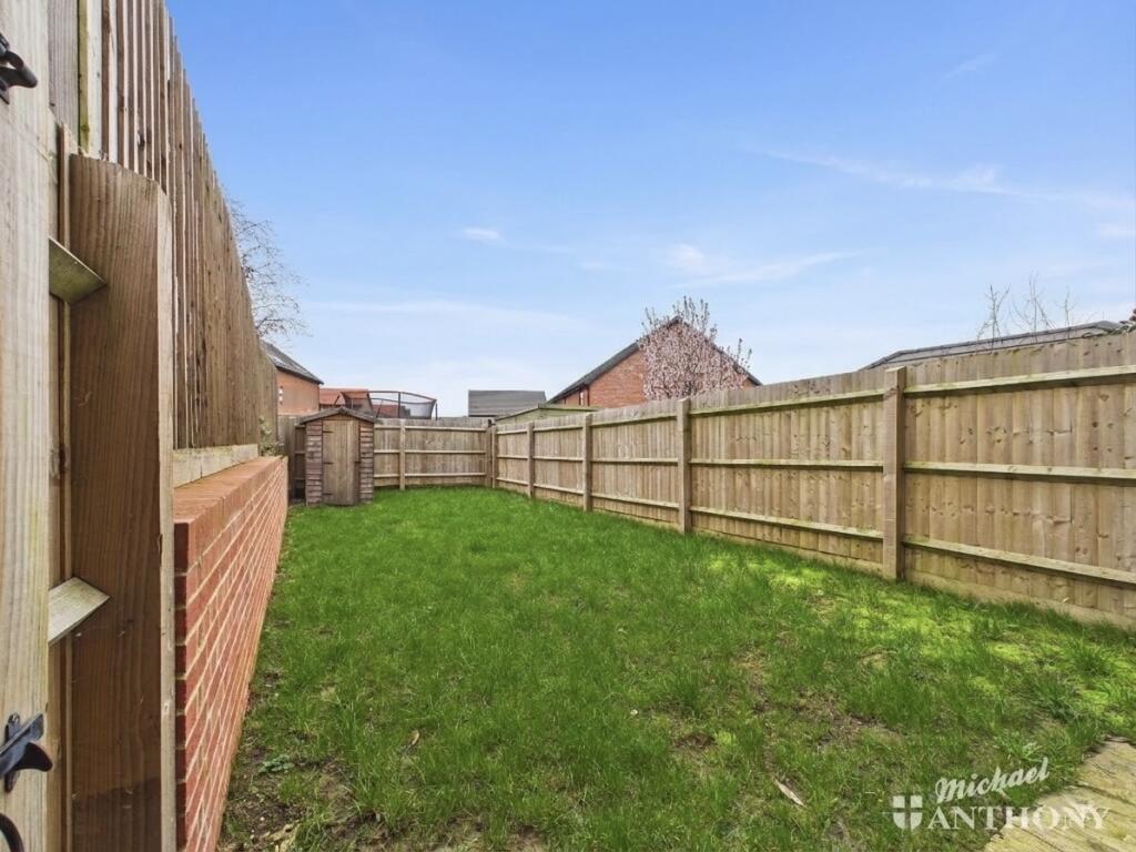 House in Luton - View 4