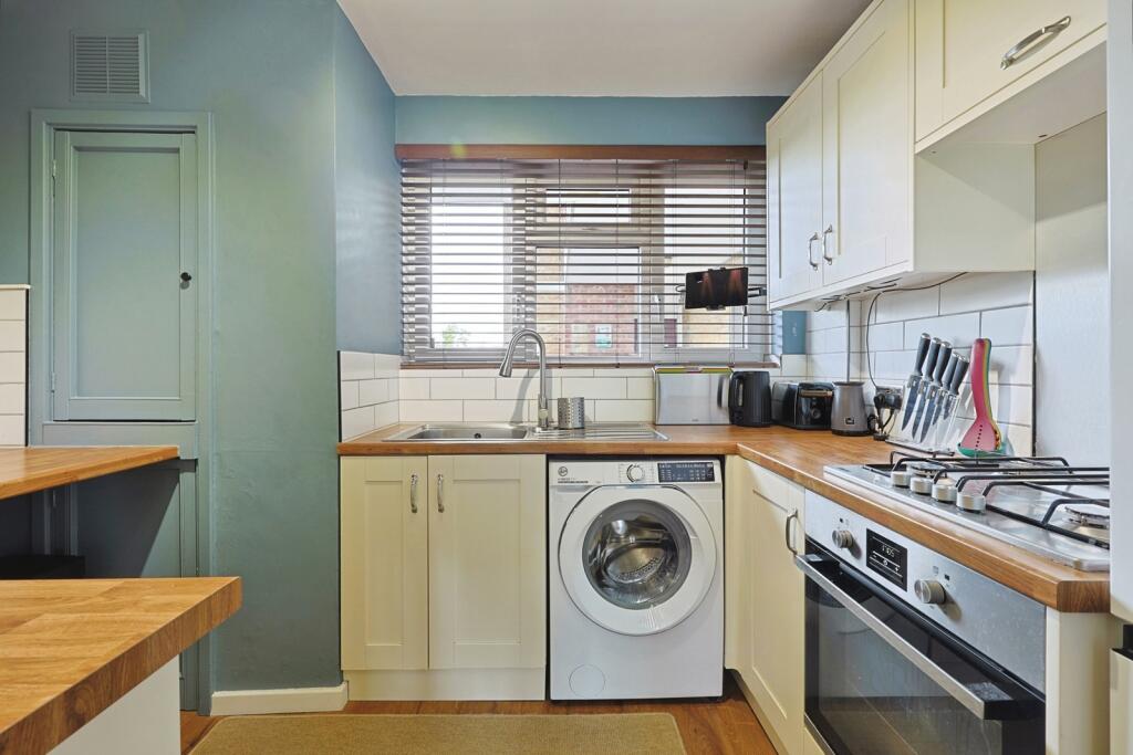 Apartment in London - More