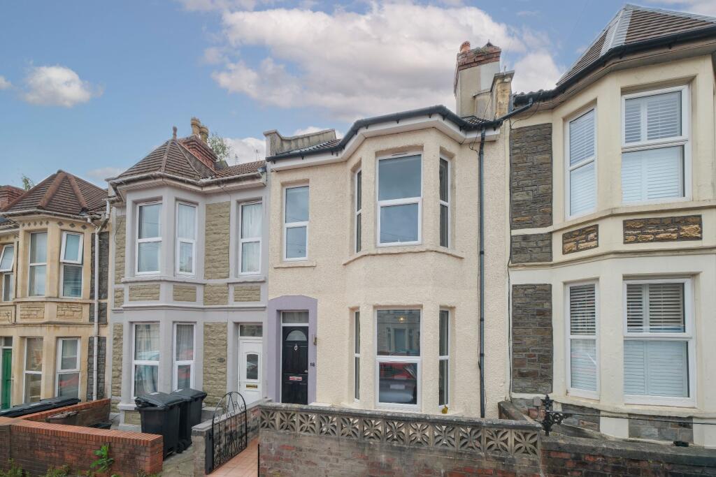 5 bedroom semi-detached house for rent