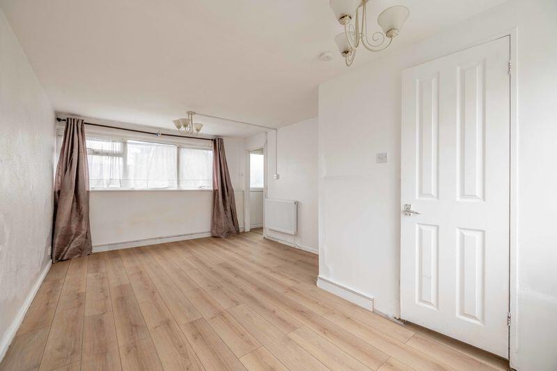 Calbroke Road, Slough photo 2