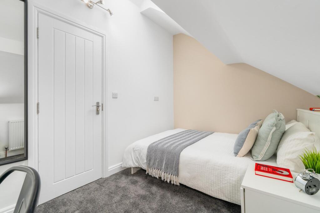 House in Leeds - View 5