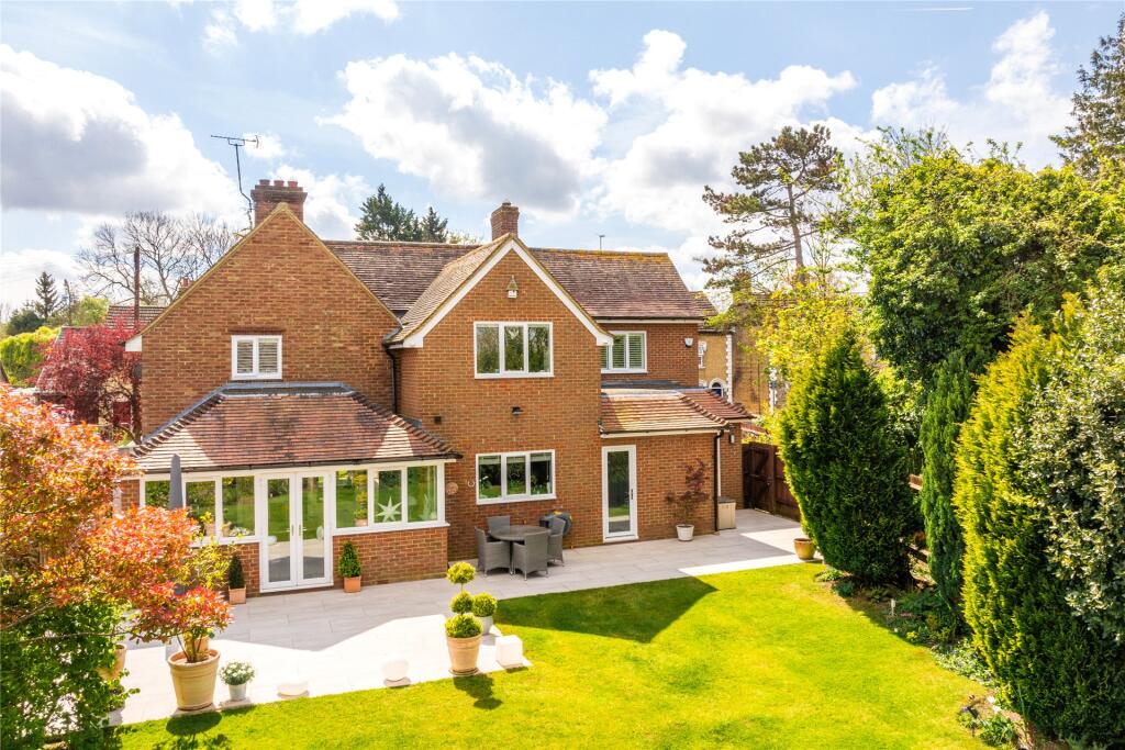 Main image of property: Sharpenhoe Road, Barton-le-Clay, Bedfordshire, MK45