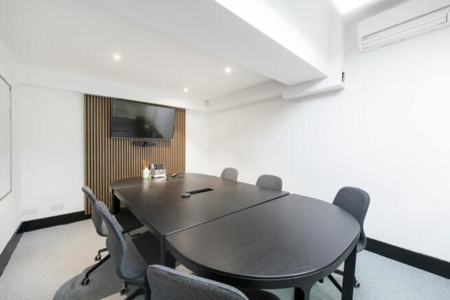 OFFICE 9.jpg